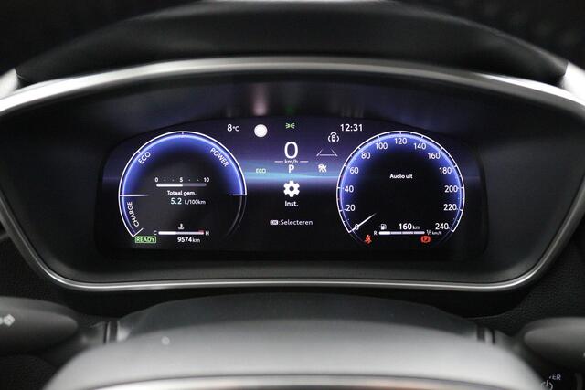 Toyota COROLLA Touring Sports Hybrid 140 Executive | Parkeersensoren | Trekhaak | Leder alcantara bekleding | Stoelverwarming |