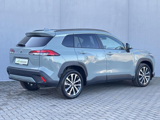 Toyota COROLLA Cross Hybrid 140 Style Automaat / Adaptieve Cruise / Apple carplay & Android auto / Elektrische Achterklep / Stuur-, stoel- en voorruitverwarming / Navigatie / Camera / Keyless / Draadloze telefoonlader /