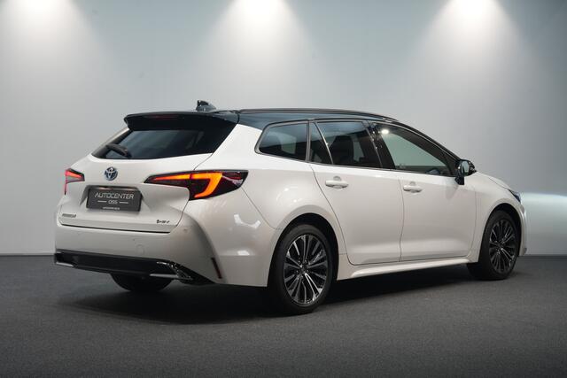 Toyota COROLLA Touring Sports Hybrid 200 | 196 PK | ? NAVI ? ADAP.CRUISE ? CAMERA ? CARPLAY ? STUUR & STOEL VERWARMING