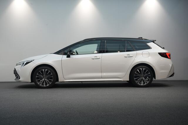 Toyota COROLLA Touring Sports Hybrid 200 | 196 PK | ? NAVI ? ADAP.CRUISE ? CAMERA ? CARPLAY ? STUUR & STOEL VERWARMING