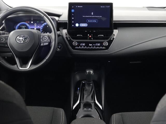 Toyota COROLLA Touring Sports HYBRID BLACKLINE ACTIVE GARANTIE TOT 2033! NIEUW MODEL. CARPLAY NAVIGATIE. ADAPTIEVE CRUISE CONTROL . APPLE CARPLAY & ANDRIOD AUTO . CAMERA