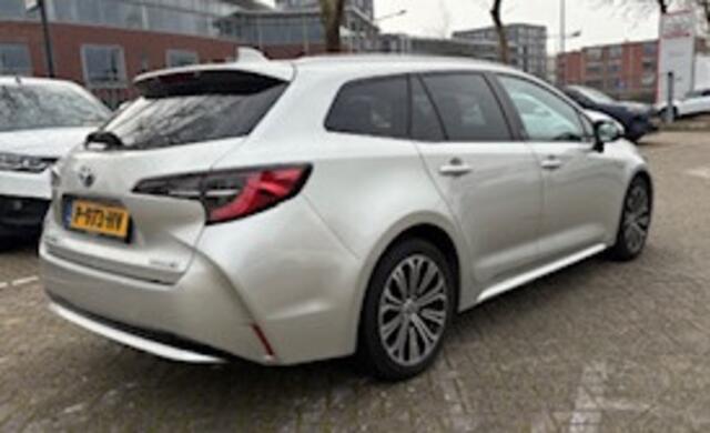 Toyota COROLLA Touring Sports 1.8 Hybrid Dynamic Plus | stuur/stoelverwarming | Apple Carplay/Android auto | Navigatie