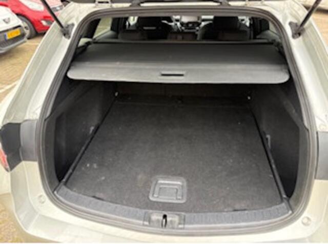 Toyota COROLLA Touring Sports 1.8 Hybrid Dynamic Plus | stuur/stoelverwarming | Apple Carplay/Android auto | Navigatie