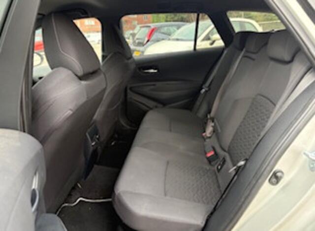 Toyota COROLLA Touring Sports 1.8 Hybrid Dynamic Plus | stuur/stoelverwarming | Apple Carplay/Android auto | Navigatie