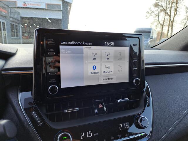 Toyota COROLLA Touring Sports 1.8 Hybrid Active Trekhaak, Camera, Stoelverwarwarming,