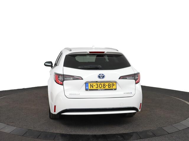Toyota COROLLA Touring Sports 1.8 Hybrid TeamNL | Stoelverwarming | Draadloos Telefoonlader | Climate Control | Adaptieve Cruise Control |
