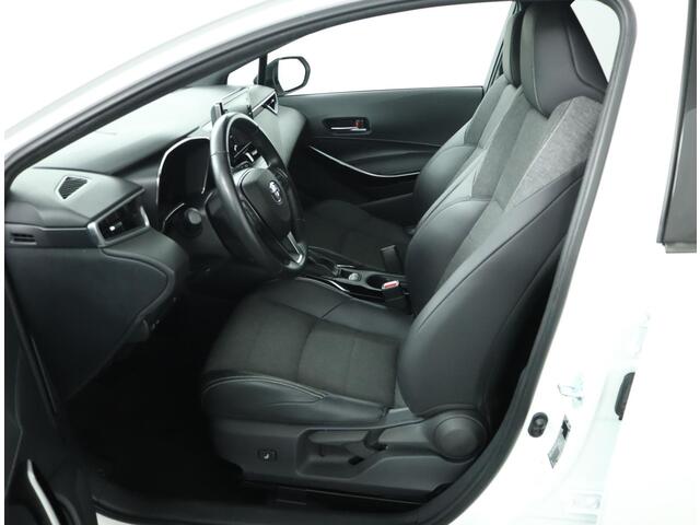 Toyota COROLLA Touring Sports 1.8 Hybrid TeamNL | Stoelverwarming | Draadloos Telefoonlader | Climate Control | Adaptieve Cruise Control |