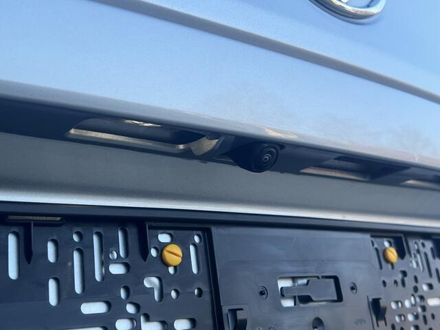 Toyota COROLLA Cross Hybrid 140 Style