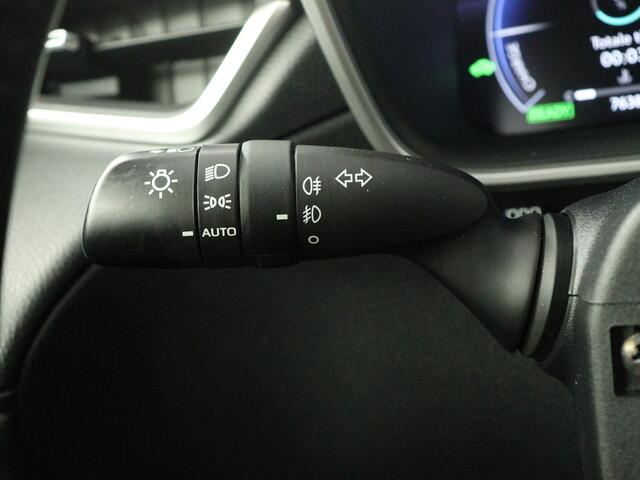 Toyota COROLLA Cross 1.8 Hybrid 140 Dynamic | Navigatie |