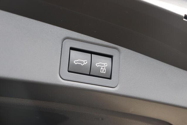 Toyota COROLLA Touring Sports 1.8 Hybrid GR-Sport, 1e Eigenaar, Elec. Keyless, Achterklep, Stoel verwarming, Apple Carplay / Android Auto, Camera!