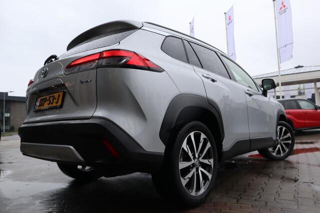 Toyota COROLLA Cross Hybrid 140 Style | Parkeersensoren V+A | Stuur - Stoelverwarmin