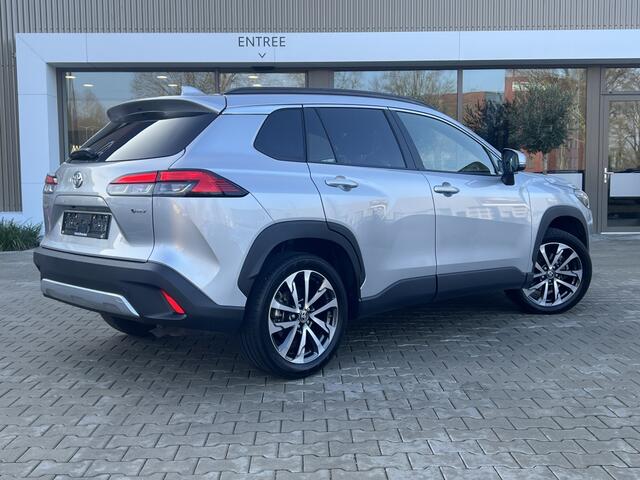 Toyota COROLLA Cross Hybrid 140 Style | Parkeersensoren V+A | Stuur - Stoelverwarmin