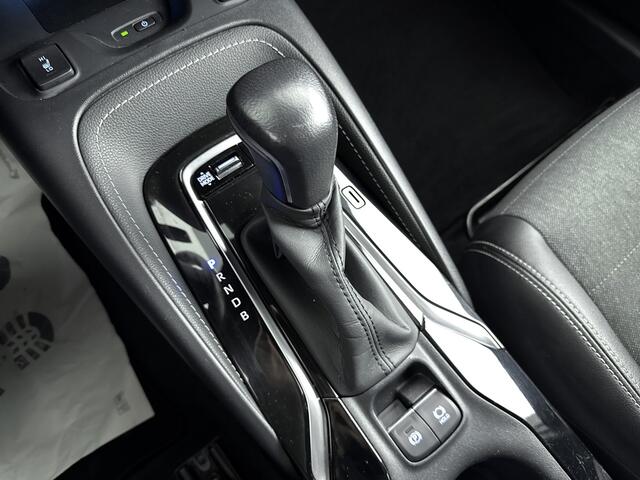 Toyota COROLLA Touring Sports 1.8 Hybrid Dynamic | Stoelverwarming | Achteruitrijcamera | 17'' Lichtmetalen Velgen | Apple Carplay/Android Auto |