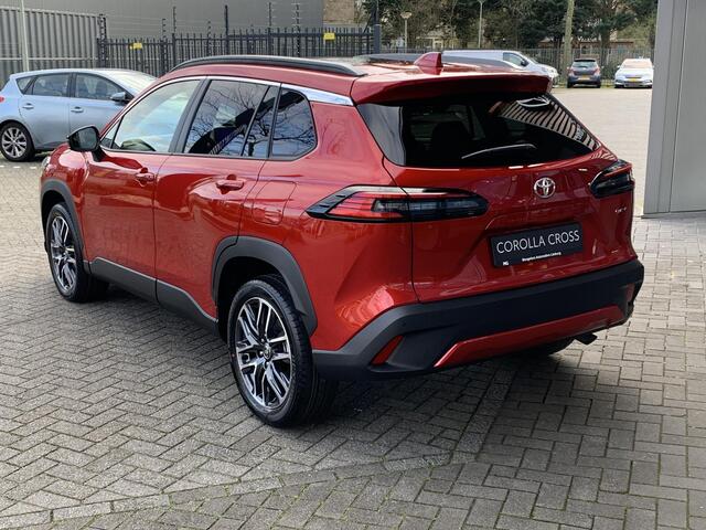 Toyota COROLLA Cross Hybrid 180 Dynamic Panoramadak / EXTRA INRUIL VOORDEEL ¤ 1500,--