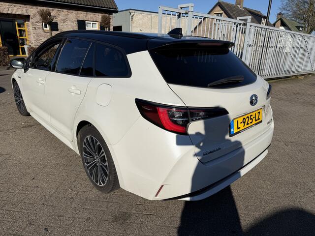 Toyota COROLLA Touring Sports 1.8 Hybrid Dynamic Bi-Tone | Clima | Xenon | S/S | Camera | Adaptive cruisecontrol |