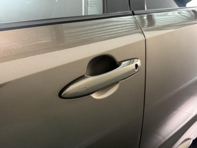 Toyota COROLLA Touring Sports 1.8 Hybrid Dynamic | Trekhaak | Apple Carplay | Dealeronderhouden |