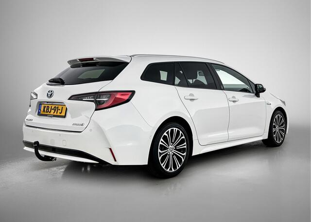 Toyota COROLLA Touring Sports 1.8 Hybrid Dynamic | Afneembare trekhaak | PDC | Stoelverwarming | Stuurverwarming |
