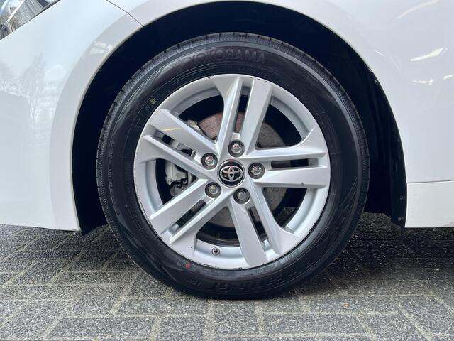 Toyota COROLLA Touring Sports 1.8 Hybrid Active | Navigatie | Parkeercamera | Licht metalen velgen | Carplay | Adaptive cruise control |