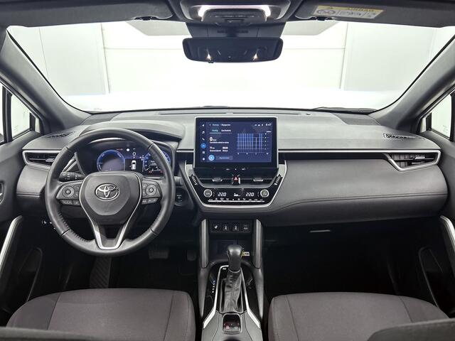 Toyota COROLLA Cross Hybrid 140 Style | Climate control | Winterpakket | 18'' LM velgen | Privacy glass |