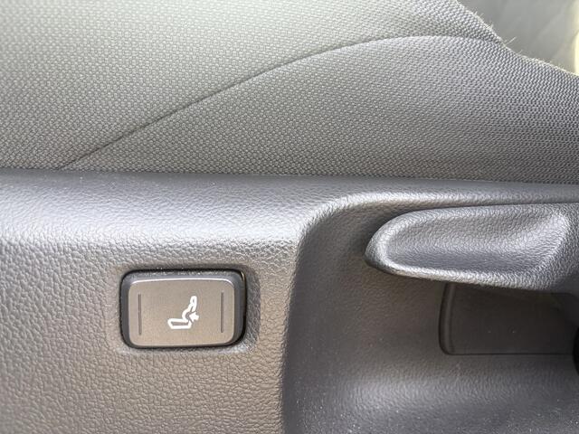 Toyota COROLLA Cross Hybrid 200 Style Limited Stoel Stuur Verwarming All Season Keyless Carplay Navi