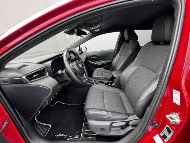 Toyota COROLLA Touring Sports Hybrid 140 Dynamic Automaat / Fabrieksgarantie tot 10 jaar mogelijk / Navigatie / Adaptieve CC / Achteruitrijcamera / Stuur- en stoelverwarming / Apple Carplay Android / 17" LM wielen + All Season banden /