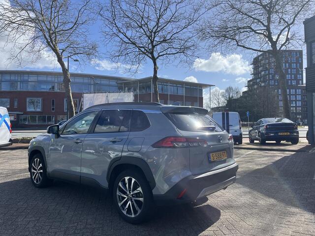 Toyota COROLLA Cross 2.0 High Power Hybrid First Edition | Apple Carplay/Android Auto | voorstoelen verwarmd | Elektrische kofferbak | BSM