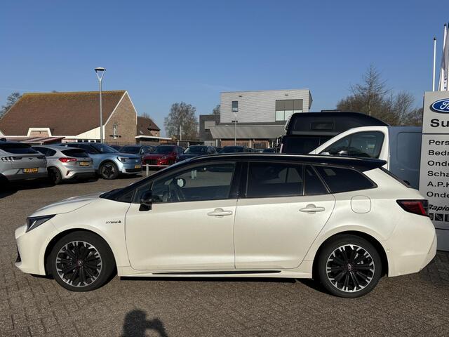 Toyota COROLLA Touring Sports 1.8 Hybrid GR-Sport | 122pk | Trekhaak | Adaptieve Cruise | Stoelverwarming | 18 inch velgen | Full LED