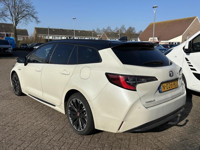 Toyota COROLLA Touring Sports 1.8 Hybrid GR-Sport | 122pk | Trekhaak | Adaptieve Cruise | Stoelverwarming | 18 inch velgen | Full LED