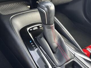 toyota-corolla-touring-sports-1.8-h