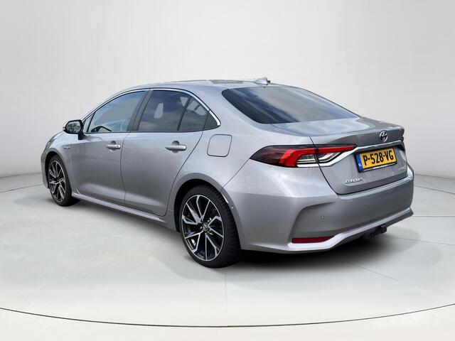 Toyota COROLLA 1.8 Hybrid Executive | Trekhaak | Carplay | Stoel- + stuurverwarming | 18 inch LM-velgen |