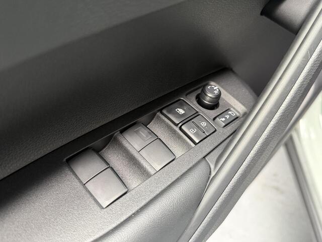 Toyota COROLLA Cross Hybrid 140 Active + Safety pack, Parkeersensoren, dodehoekdetectie, Afneembare trekhaak, 1e eigenaar NL auto!