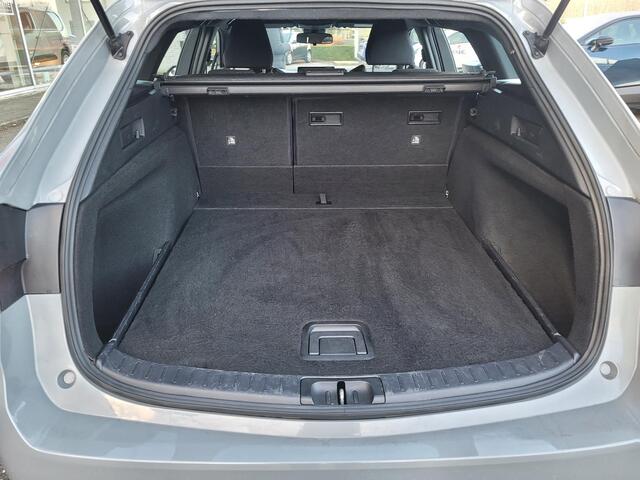 Toyota COROLLA Touring Sports 1.8 Hybrid Active