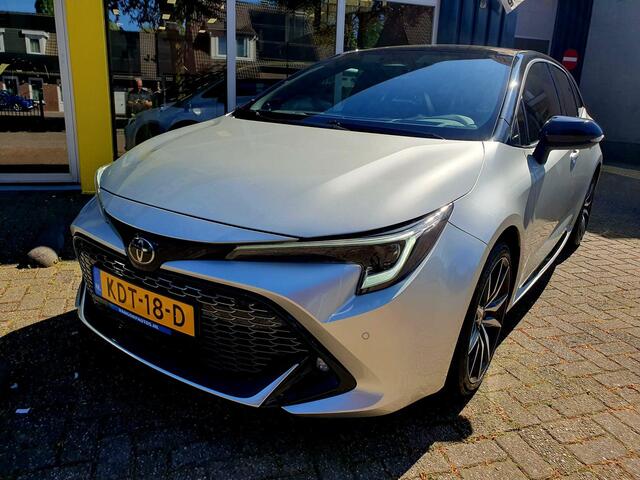 Toyota COROLLA Hybrid 200 GR Sport Pano All-in prijs!