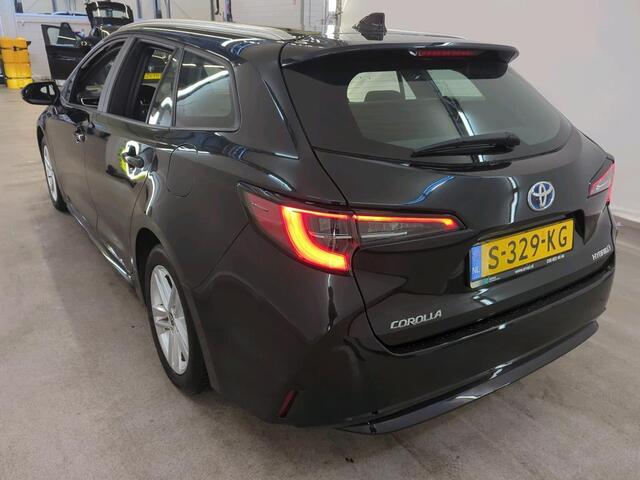 Toyota COROLLA Touring Sports 1.8 Hybrid Active 1e Eigenaar | Volledig Onderh | BTW | NAP | Camera | Navi | Carplay | ACC | Full Led | Bots | DAB | Keyless