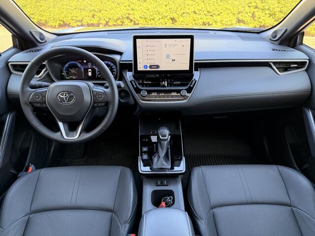 Toyota COROLLA Cross Hybrid 180 Executive | Als nieuw | Panorama | JBL | Lederen bekl