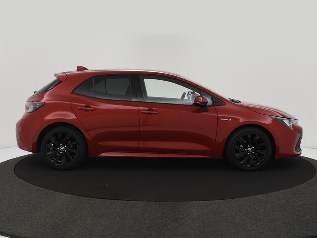 Toyota COROLLA 1.8 Hybrid Dynamic TREKH|CARPLAY|CAMERA|LED|STOELVERW|17INCH|1/2LEER