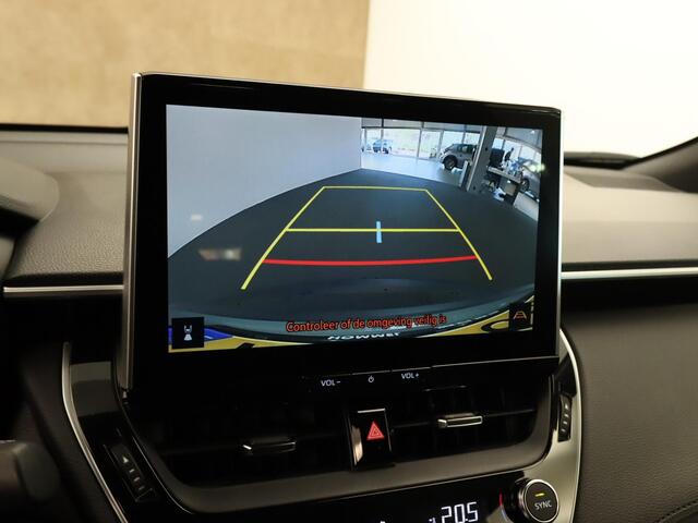 Toyota COROLLA Cross Hybrid 140 Style - ORIGINEEL NEDERLANDSE AUTO - AFKOMSTIG VAN 1E EIGENAAR - NAVIGATIE - ELEKTRISCHE ACHTERKLEP - LENDENSTEUN BESTUURDERSSTOEL - VOORSTOELEN VERWARMD - DODEHOEK DETECTIE - KEYLESS ENTRY/ START - 18 INCH LICHT METALEN VELGEN