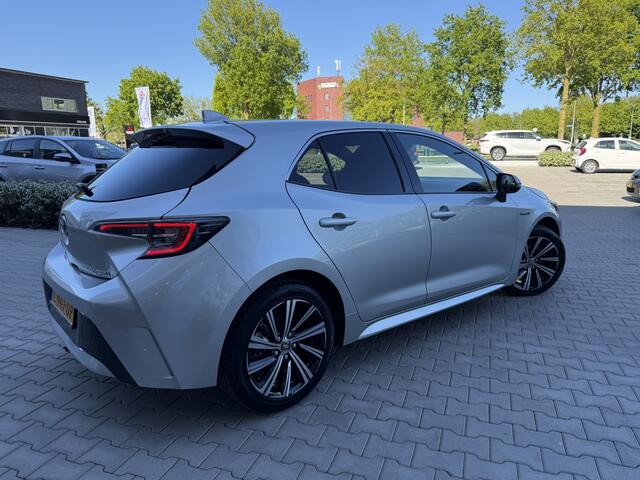 Toyota COROLLA 1.8 Hybrid Dynamic | Trekhaak | Stoelverwarming | Camera |