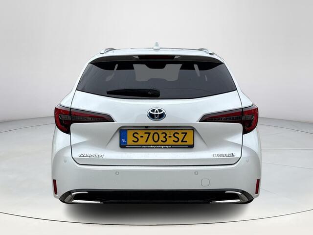 Toyota COROLLA Touring Sports 1.8 Hybrid First Edition **ELEKTRISCHE ACHTERKLEP/ NAVIGATIE/ STOELVERWARMING**