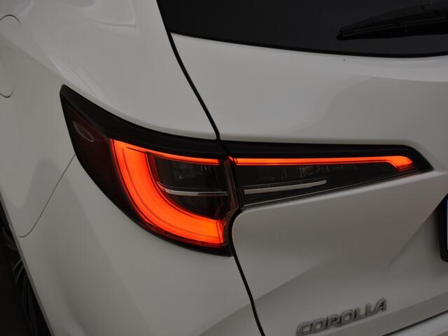 Toyota COROLLA Touring Sports 2.0 Hybrid Business Plus | Stoelverw. | Trekhaak | PDC V+A |