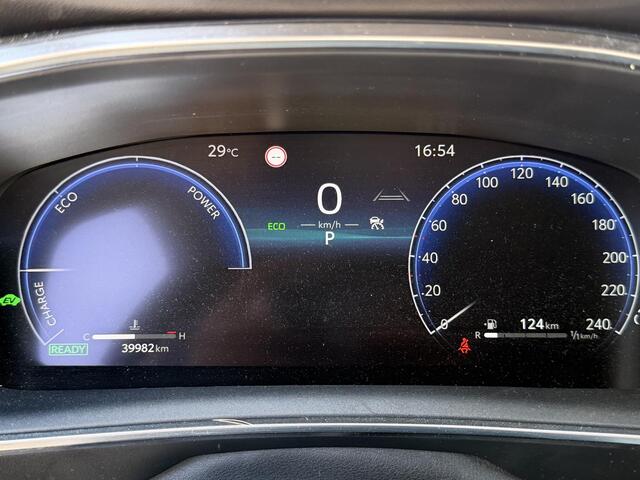 Toyota COROLLA Touring Sports 1.8 Hybrid First Edition | Trekhaak afneembaar | Navigatie | Climate Control | Cruise Control | Achteruitrijcamera | Apple Carplay/Android Auto