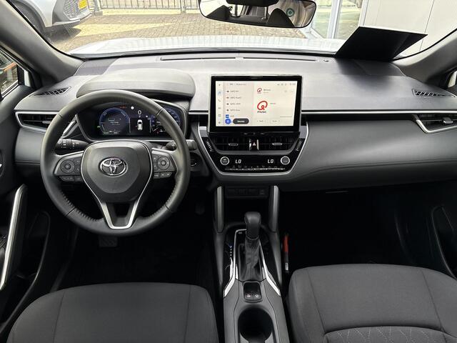 Toyota COROLLA Cross Hybrid 140 Active **TWEEDE PINKSTERDAG GEOPEND/ PARKEERCAMERA/ LENDENSTEUN/ ADAPTIEF CRUISE CONTROL**