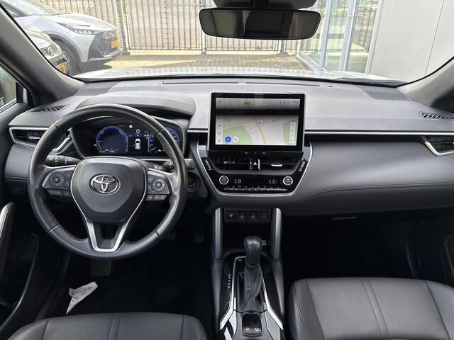 Toyota COROLLA Cross Hybrid 140 Style **TWEEDE PINKSTERDAG GEOPEND/ STUURVERWARMING/ DODEHOEK DETECTIE/ ELEKTRONISCHE ACHTERKLEP**