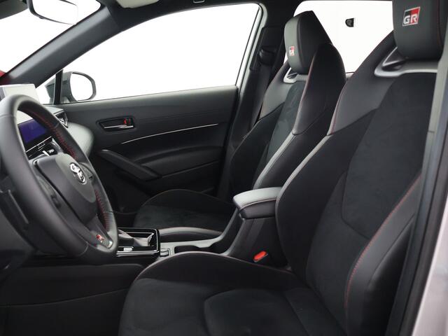 Toyota COROLLA Cross Hybrid 180 GR Sport