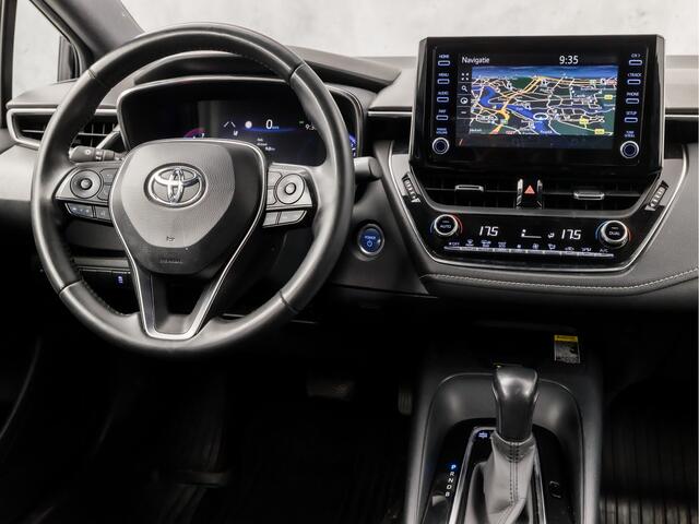 Toyota COROLLA 1.8 Hybrid Sport Automaat (NAVIGATIE, LEDER, VIRTUAL COCKPIT, CAMERA, SPORTSTOELEN, GETINT GLAS, ADAPTIVE CRUISE, NIEUWE APK, NIEUWSTAAT)