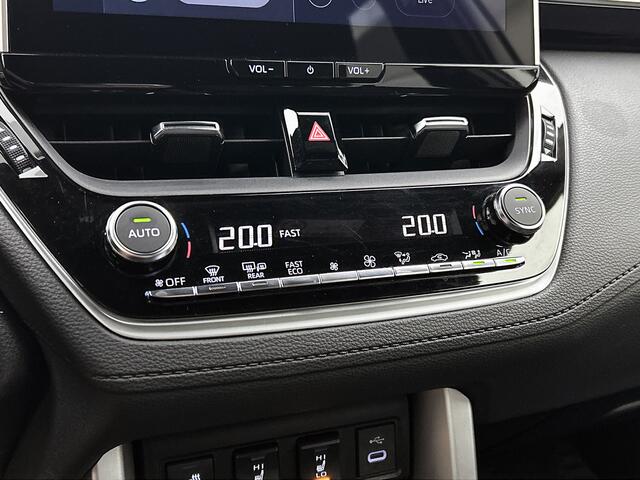 Toyota COROLLA Cross Hybrid 140 Dynamic + | Stoel stuur en voorruitverwarming |