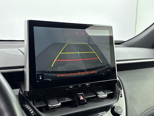Toyota COROLLA Cross Hybrid 140 Dynamic Plus | Stuur-Stoelverwarming | Parkeersensoren | Apple Carplay / Android Auto | Onderweg-naar-dealer