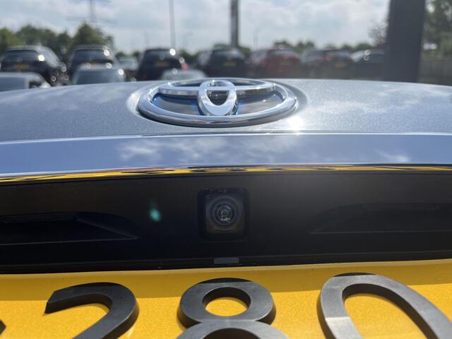 Toyota COROLLA 1.8 Hybrid First Edition | Trekhaak | Navigatie | Apple CarPlay/Android auto | Achteruitrijcamera