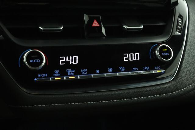 Toyota COROLLA Touring Sports 1.8 Hybrid Trek | Electrische achterklep | Adaptive Cruise Control | Achteruitrijcamera | Trekhaak |