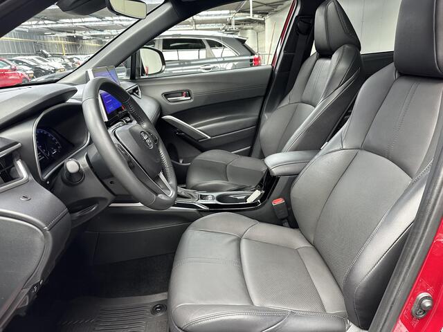 Toyota COROLLA Cross Hybrid 140 Style + Premium pack + Panoramadak, zeer nette en luxe auto met slechts 18000KM! NL Auto